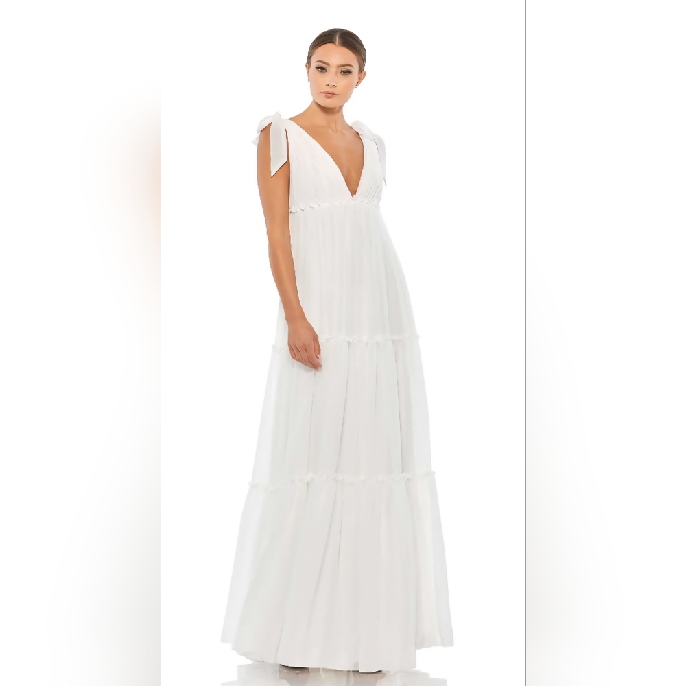 Mac Duggal Elegant White Tiered Maxi Dress with Bow Details, Size 6, NWT